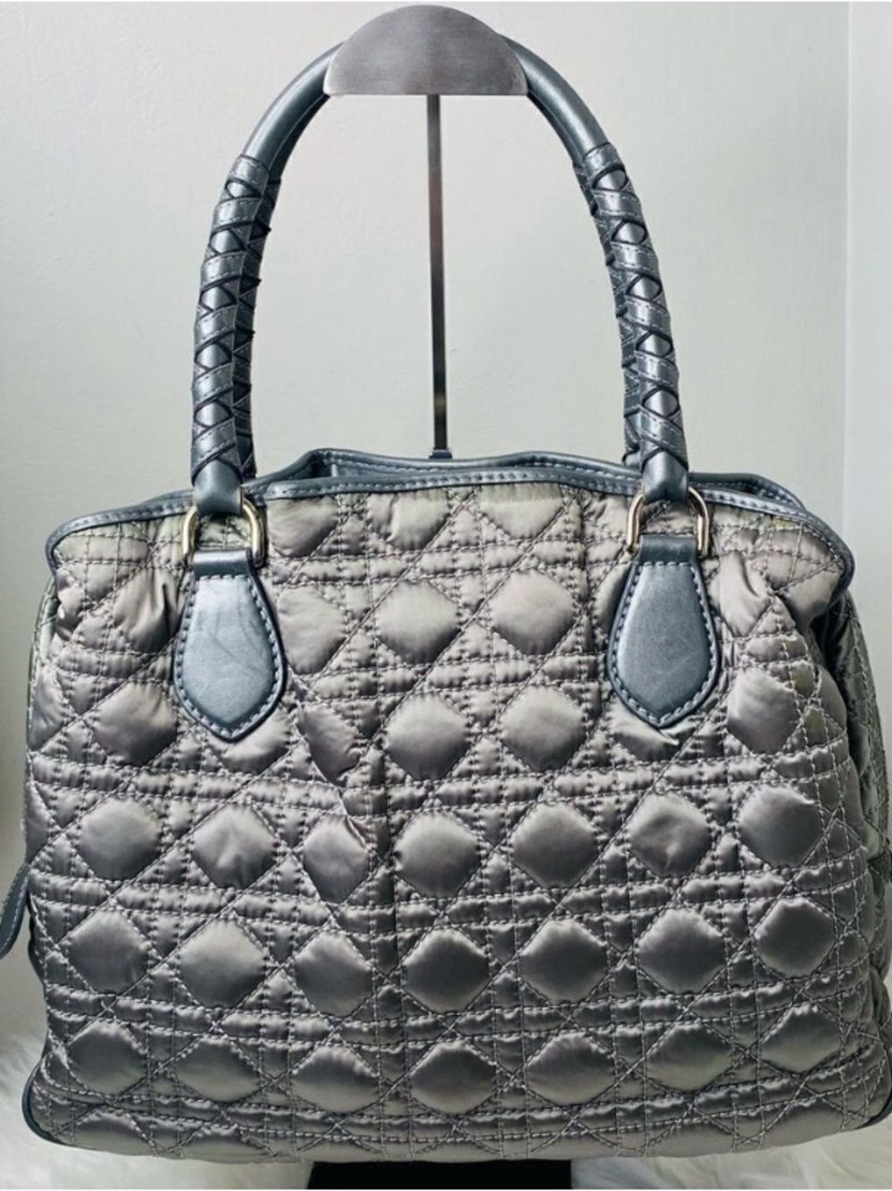 🛍️ Dior Lady Dior Quilted Large Satchel in Metallic Silver Vintage and Authentic - Picture 14 of 17